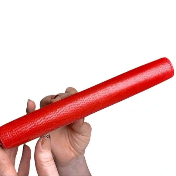 Prada zip-around continental wallet in Vitello Move leather in red (Lacca) - Picture 10 of 14